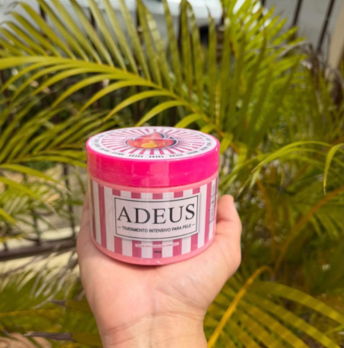 Adeus Crema Brasileña – Crema Rosa Anti-Estrías con Árnica, Jengibre, Cafeína y Té Verde - 300g
